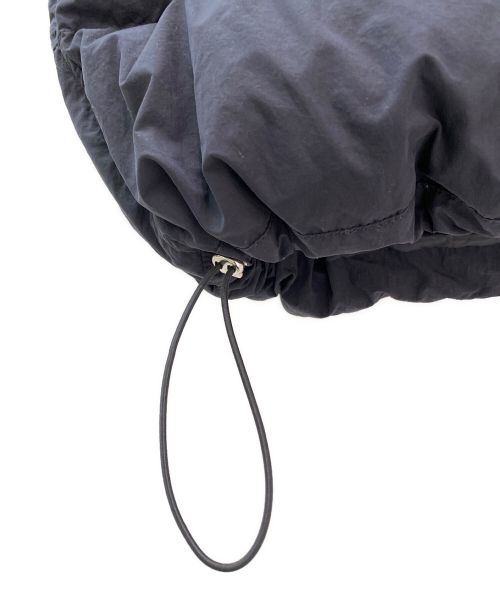 MM6 Maison Margiela（エムエムシックスメゾンマルジェラ）MM6 Maison Margiela (エムエムシックス メゾンマルジェラ) 八の字ダウンベスト ブラック サイズ:44の古着・服飾アイテム