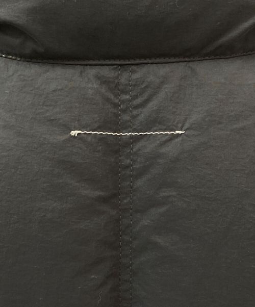 MM6 Maison Margiela（エムエムシックスメゾンマルジェラ）MM6 Maison Margiela (エムエムシックス メゾンマルジェラ) 八の字ダウンベスト ブラック サイズ:44の古着・服飾アイテム