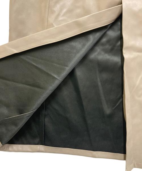 GALLARDA GALANTE（ガリャルダガランテ）GALLARDA GALANTE (ガリャルダガランテ) フェイクレザータイトスカート グレージュ サイズ:1の古着・服飾アイテム