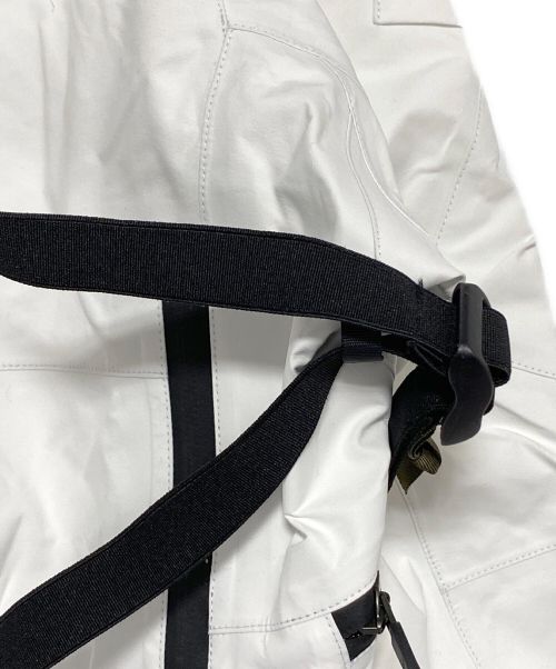 ACRONYM（アクロニウム）ACRONYM (アクロニウム) 3L Gore-Tex Pro Interops Jacket ホワイト×ブラック サイズ:Mの古着・服飾アイテム