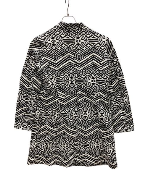 MAX&Co.（マックスアンドコー）MAX&Co. (マックスアンドコー) ハイネックカラー幾何学柄コート ブラック×ホワイト サイズ:Lの古着・服飾アイテム