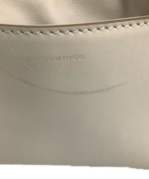 CAROLINA SANTO DOMINGO（カロリーナ・サント・ドミンゴ）CAROLINA SANTO DOMINGO (カロリーナ・サント・ドミンゴ) ショルダーバッグ ベージュ サイズ:-の古着・服飾アイテム