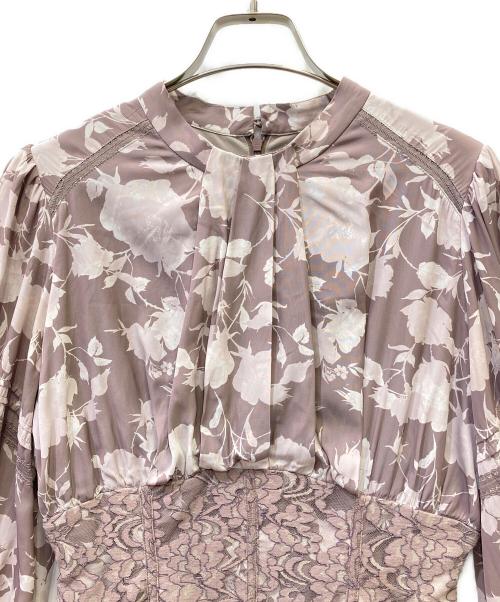 HER LIP TO（ハーリップトゥ）HER LIP TO (ハーリップトゥ) Le Camelia Pleated Dress ベージュ サイズ:Mの古着・服飾アイテム