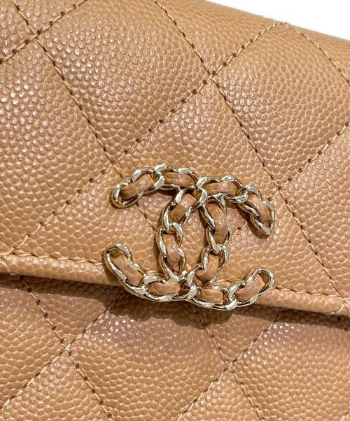 CHANEL（シャネル）CHANEL (シャネル) フラップフォンケース ベージュの古着・服飾アイテム