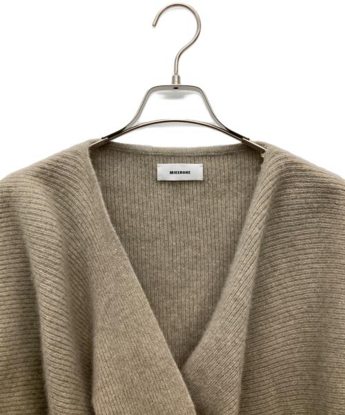 MIESROHE（ミースロエ）MIESROHE (ミースロエ) exclusiveツイストデザインニット ベージュ サイズ:SIZE Fの古着・服飾アイテム