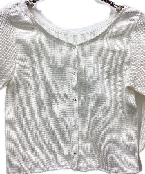 Loro（ローロ）Loro (ローロ) ワイドネックショートカーディガン アイボリー サイズ:Freeの古着・服飾アイテム
