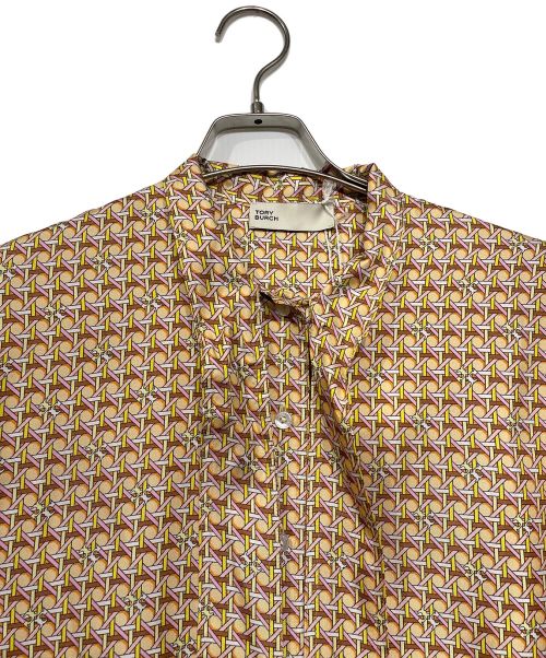 TORY BURCH（トリーバーチ）TORY BURCH (トリーバーチ) PRINTED SILK BOW BLOUSE ベージュの古着・服飾アイテム