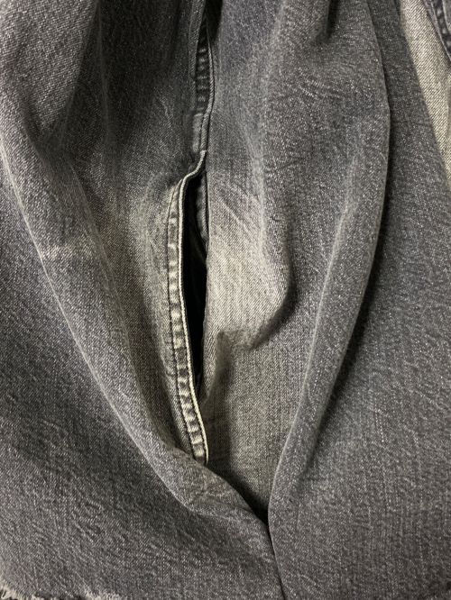 BALENCIAGA（バレンシアガ）BALENCIAGA (バレンシアガ) Distressed Denim Overshirt ブラック サイズ:XSの古着・服飾アイテム