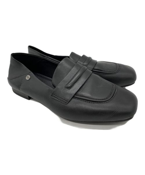 UGG（アグ）UGG (アグ) ジャナヤコラプシブルローファー ブラック サイズ:22の古着・服飾アイテム