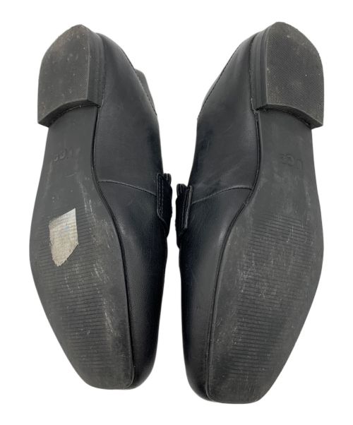 UGG（アグ）UGG (アグ) ジャナヤコラプシブルローファー ブラック サイズ:22の古着・服飾アイテム