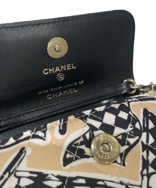 CHANEL（シャネル）CHANEL (シャネル) チェッカーフラップショルダーケース ベージュ サイズ:12の古着・服飾アイテム