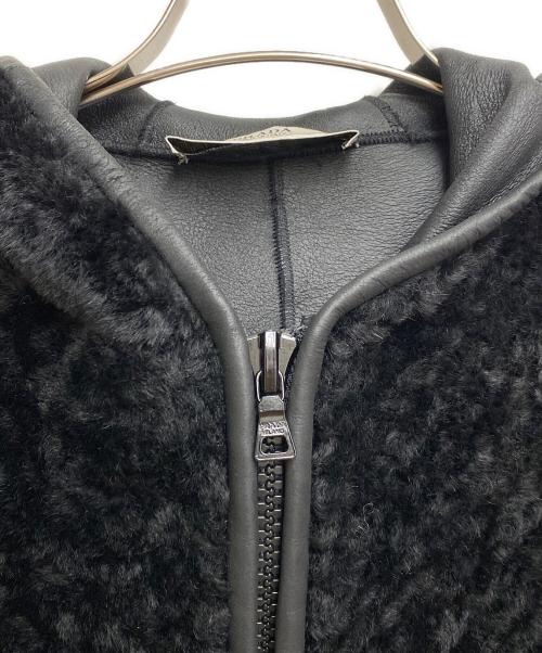 PRADA（プラダ）PRADA (プラダ) ムートンショートコート ブラック サイズ:40の古着・服飾アイテム