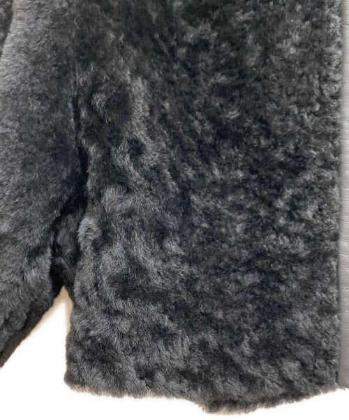 PRADA（プラダ）PRADA (プラダ) ムートンショートコート ブラック サイズ:40の古着・服飾アイテム