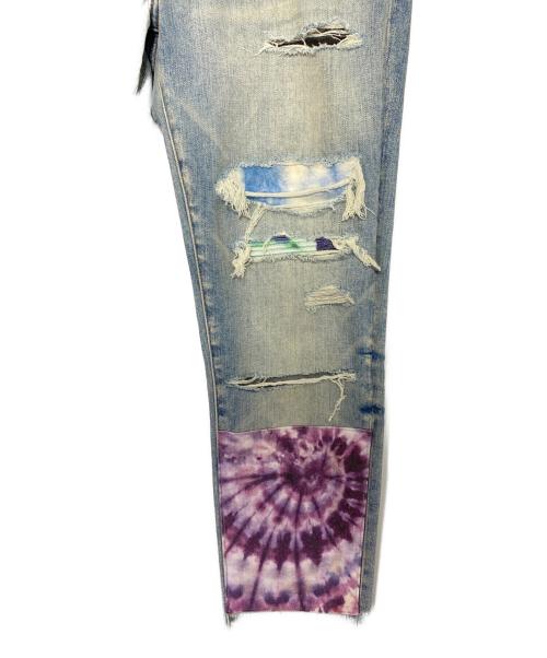 AMIRI（アミリ）AMIRI (アミリ) デストロイクラッシュ加工・タイダイ柄パッチワーク/マルチカラー当て布付デニムパンツ インディゴ サイズ:76cm (W30)の古着・服飾アイテム