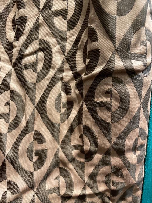 GUCCI（グッチ）GUCCI (グッチ) G rhombus jogging pant ベージュ×ブラウン サイズ:Sの古着・服飾アイテム