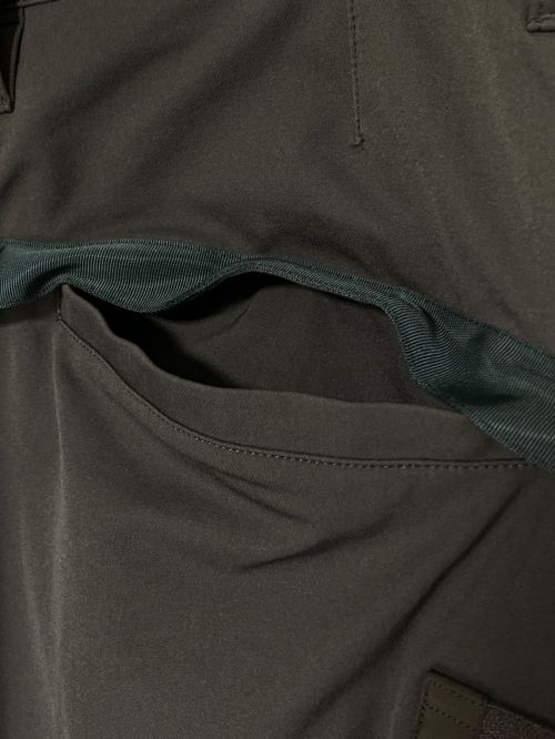 ACRONYM（アクロニウム）ACRONYM (アクロニウム) SCHOELLER DRYSKIN ARTICULATED CARGO PANT ブラウン サイズ:XLの古着・服飾アイテム