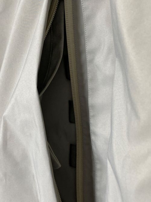 ACRONYM（アクロニウム）ACRONYM (アクロニウム) 3L Gore-Tex Pro Interops Jacket グレー サイズ:XLの古着・服飾アイテム