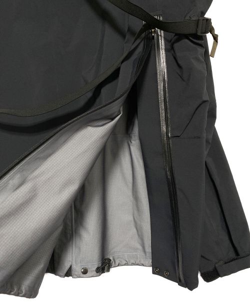 ACRONYM（アクロニウム）ACRONYM (アクロニウム) 3L Gore-Tex Pro Interops Jacket ブラック サイズ:XLの古着・服飾アイテム