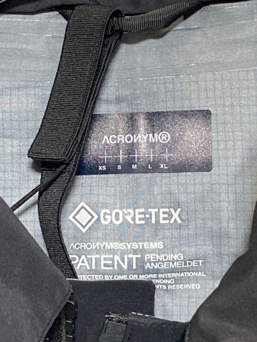 ACRONYM（アクロニウム）ACRONYM (アクロニウム) 3L Gore-Tex Pro Interops Jacket ブラック サイズ:XLの古着・服飾アイテム