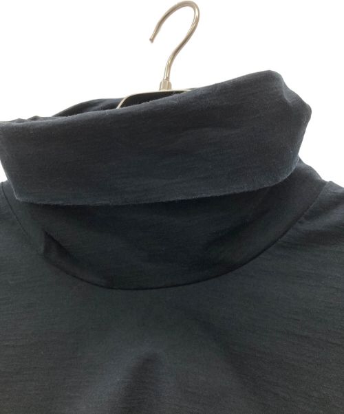 kolor/BEACON（カラービーコン）kolor/BEACON (カラービーコン) オーバーサイズタートルネックTシャツ ブラック サイズ:SIZE 2の古着・服飾アイテム