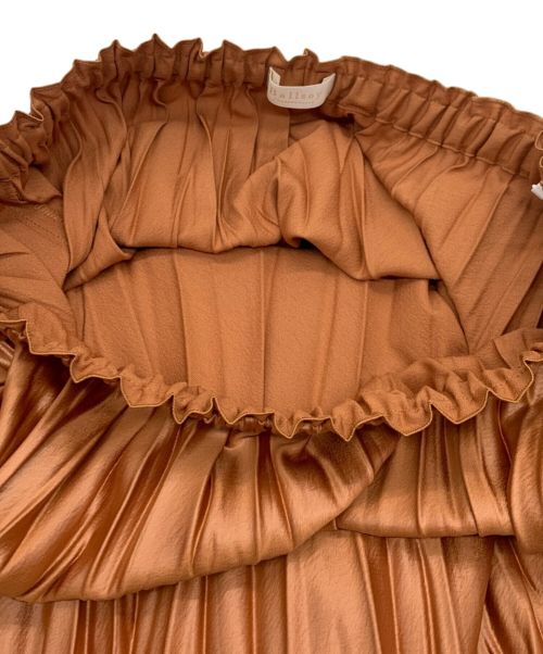 BALLSEY（ボールジィ）BALLSEY (ボールジィ) レザーライクサテンプリーツミディスカート オレンジ サイズ:36の古着・服飾アイテム