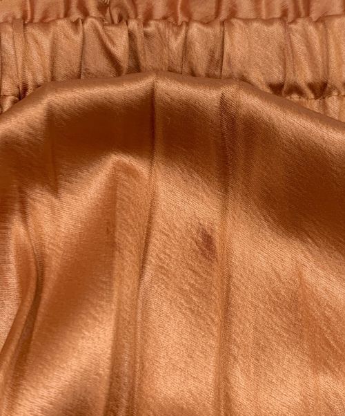 BALLSEY（ボールジィ）BALLSEY (ボールジィ) レザーライクサテンプリーツミディスカート オレンジ サイズ:36の古着・服飾アイテム
