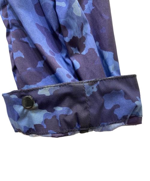 C.P COMPANY（シーピーカンパニー）C.P COMPANY (シーピーカンパニー) ESTNATION (エストネーション) カモフラージュ柄フーデッドブルゾン ネイビー サイズ:48の古着・服飾アイテム