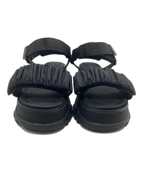 emmi atelier（エミアトリエ）emmi atelier (エミアトリエ) ギャザーストラップサンダル ブラック サイズ:23.5の古着・服飾アイテム