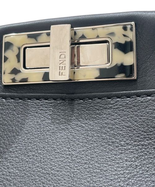 FENDI（フェンディ）FENDI (フェンディ) ピーカブー ミディアム ブラック サイズ:ミディアムの古着・服飾アイテム