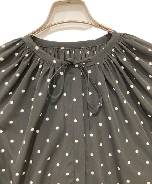 martinique（マルティニーク）martinique (マルティニーク) ネックギャザーブラウス ブラック サイズ:　の古着・服飾アイテム