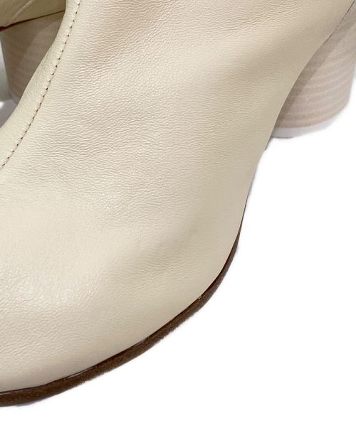 Maison Margiela（メゾンマルジェラ）Maison Margiela (メゾンマルジェラ) Tabiブーツ アイボリー サイズ:37の古着・服飾アイテム