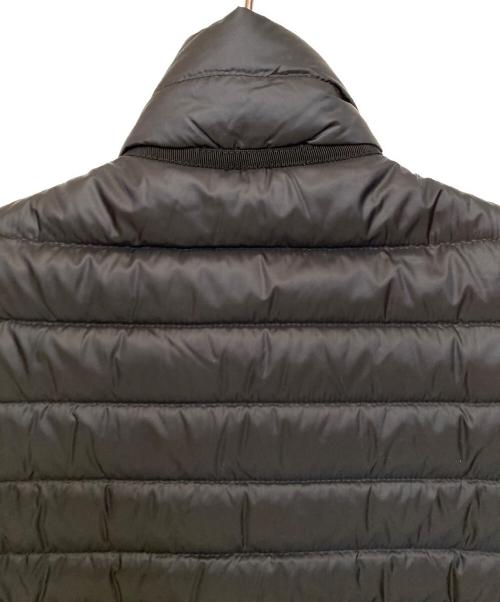 MONCLER（モンクレール）MONCLER (モンクレール) Padded Logo Patch Drawstring(ロゴパッチドローストリングジレ) ブラック サイズ:1の古着・服飾アイテム
