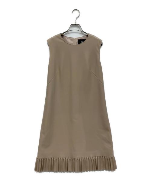 Rene（ルネ）Rene (ルネ) エコレザープリーツノースリーブワンピース ベージュ サイズ:34の古着・服飾アイテム