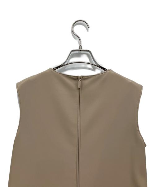 Rene（ルネ）Rene (ルネ) エコレザープリーツノースリーブワンピース ベージュ サイズ:34の古着・服飾アイテム