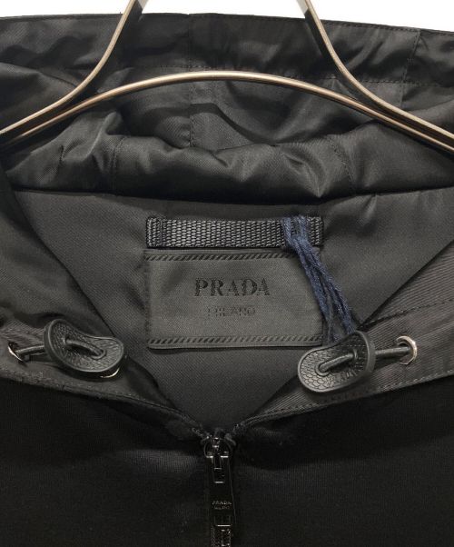 PRADA（プラダ）PRADA (プラダ) テクニカルファブリック Re-Nylonパーカー ブラック サイズ:M 未使用品の古着・服飾アイテム