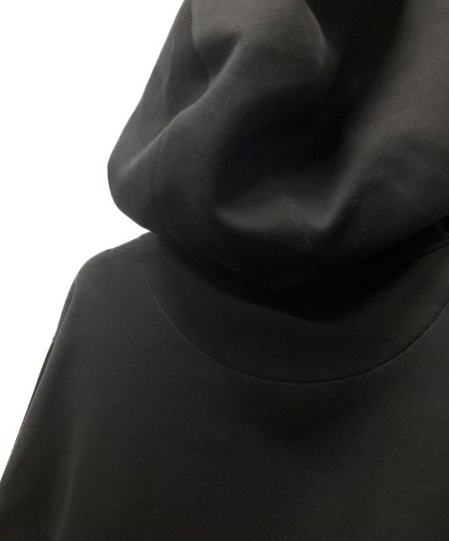 PRADA（プラダ）PRADA (プラダ) テクニカルファブリック Re-Nylonパーカー ブラック サイズ:M 未使用品の古着・服飾アイテム