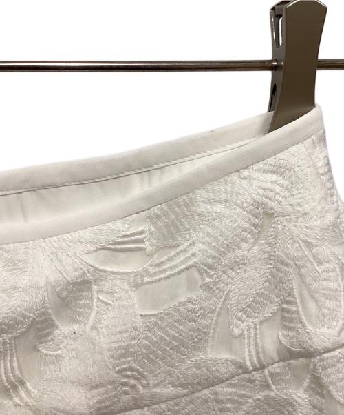 ANAYI（アナイ）ANAYI (アナイ) オーガンジー刺繍スカート ホワイト サイズ:SIZE 36の古着・服飾アイテム