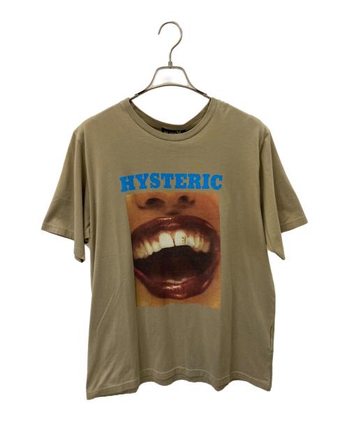 Hysteric Glamour（ヒステリックグラマー）Hysteric Glamour (ヒステリックグラマー) PLAY BOY (プレイボーイ) TELL ME MORE Tシャツ カーキ サイズ:XLの古着・服飾アイテム