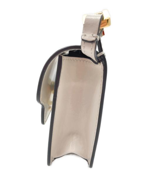 MARNI（マルニ）MARNI (マルニ) TRUNKショルダーバッグ ホワイトの古着・服飾アイテム