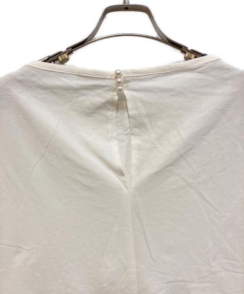 VERMEIL par iena（ヴェルメイユ パー イエナ）VERMEIL par iena (ヴェルメイユ パー イエナ) パール付きプルオーバー アイボリー サイズ:SIZE Freeの古着・服飾アイテム