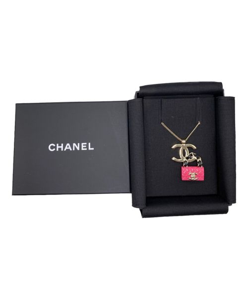 CHANEL（シャネル）CHANEL (シャネル) マトラッセバッグモチーフネックレス ピンク×ゴールドの古着・服飾アイテム