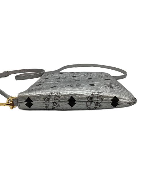 MCM（エムシーエム）MCM (エムシーエム) ショルダーポーチ シルバーの古着・服飾アイテム