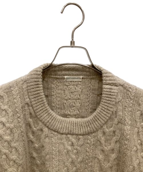 PROTAGONISTA（プロタゴニスタ）PROTAGONISTA (プロタゴニスタ) ケーブル C/N SWEATER ベージュ サイズ:FREEの古着・服飾アイテム