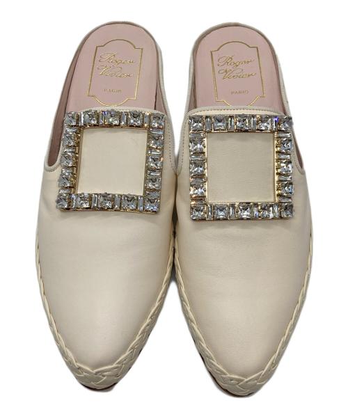 Roger Vivier（ロジェ ヴィヴィエ）Roger Vivier (ロジェ ヴィヴィエ) ラウンジストラスバックルミュール ホワイト サイズ:SIZE 37 1/2の古着・服飾アイテム