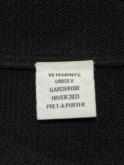 VETEMENTS（ヴェトモン）VETEMENTS (ヴェトモン) Church Logo Turtleneck ブラック サイズ:Mの古着・服飾アイテム