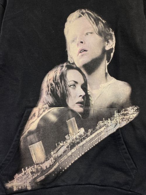 VETEMENTS（ヴェトモン）VETEMENTS (ヴェトモン) Titanic Hoodie ブラック サイズ:XSの古着・服飾アイテム