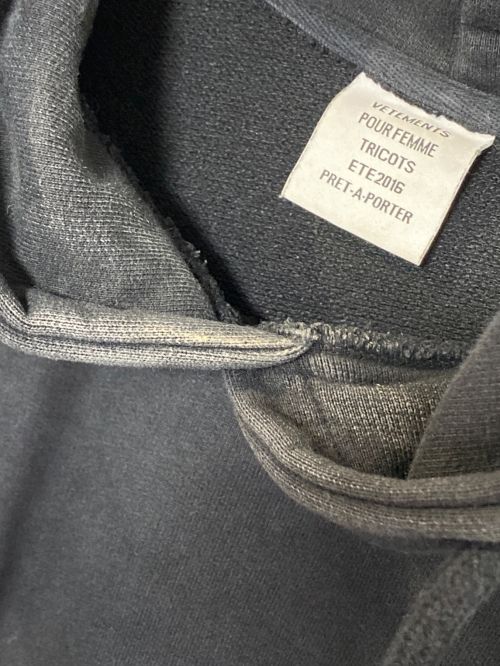 VETEMENTS（ヴェトモン）VETEMENTS (ヴェトモン) Titanic Hoodie ブラック サイズ:XSの古着・服飾アイテム