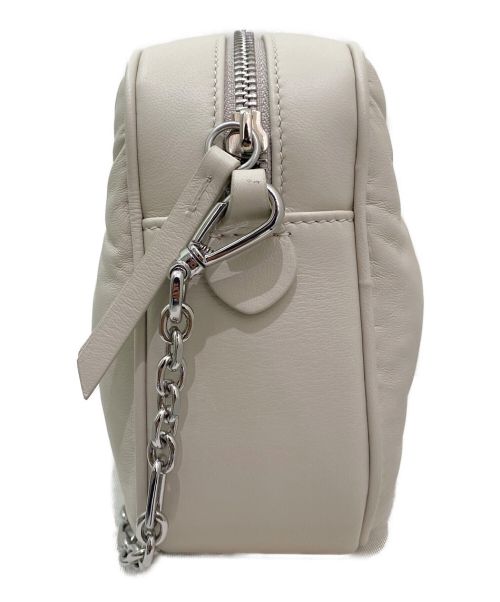 Maison Margiela（メゾンマルジェラ）Maison Margiela (メゾンマルジェラ) Glam Slam ソフトレザーチェーンショルダーバッグ ホワイトの古着・服飾アイテム
