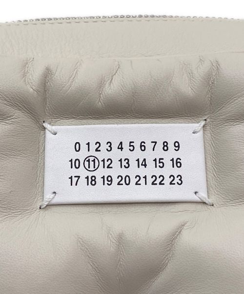 Maison Margiela（メゾンマルジェラ）Maison Margiela (メゾンマルジェラ) Glam Slam ソフトレザーチェーンショルダーバッグ ホワイトの古着・服飾アイテム