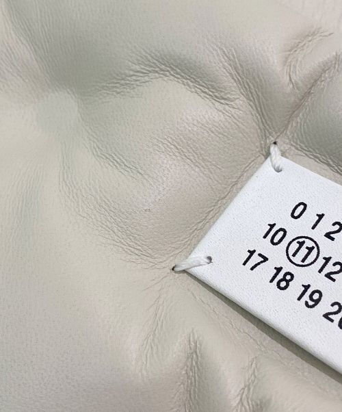 Maison Margiela（メゾンマルジェラ）Maison Margiela (メゾンマルジェラ) Glam Slam ソフトレザーチェーンショルダーバッグ ホワイトの古着・服飾アイテム